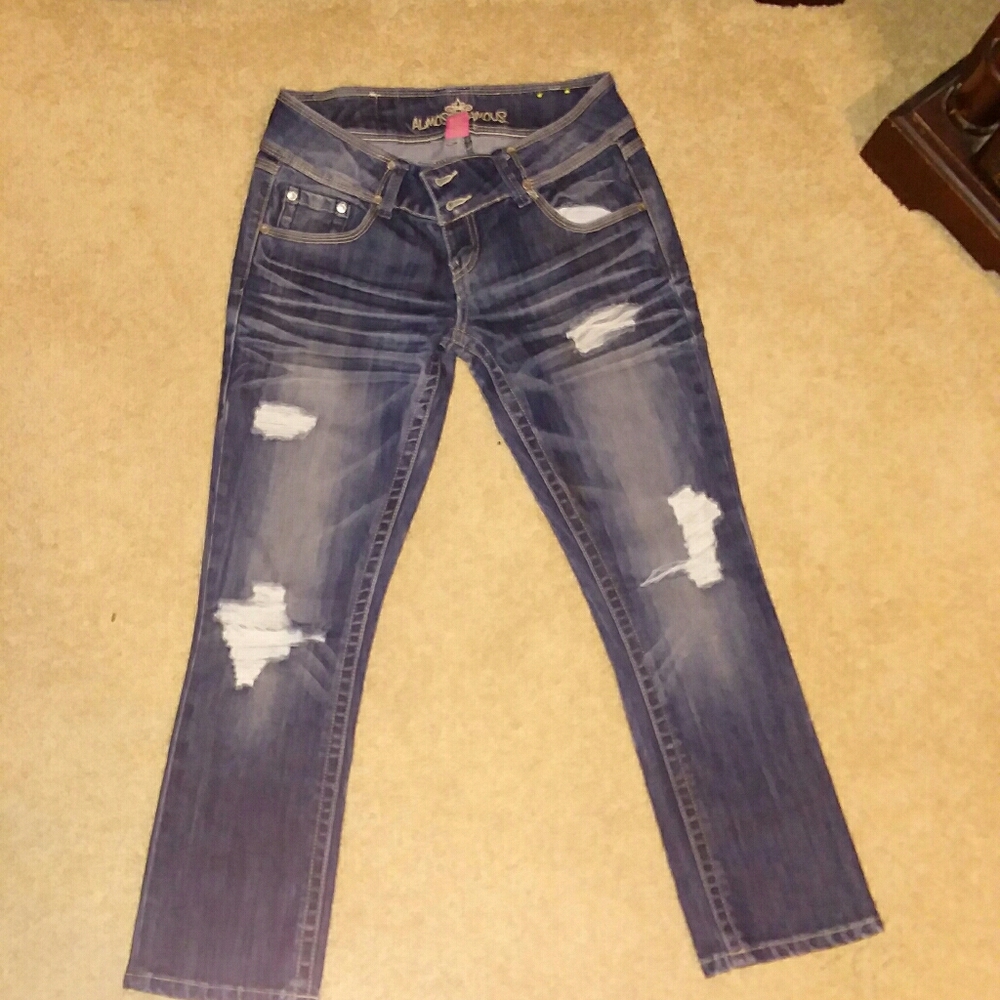 Almost Famous skinny jeans size 9